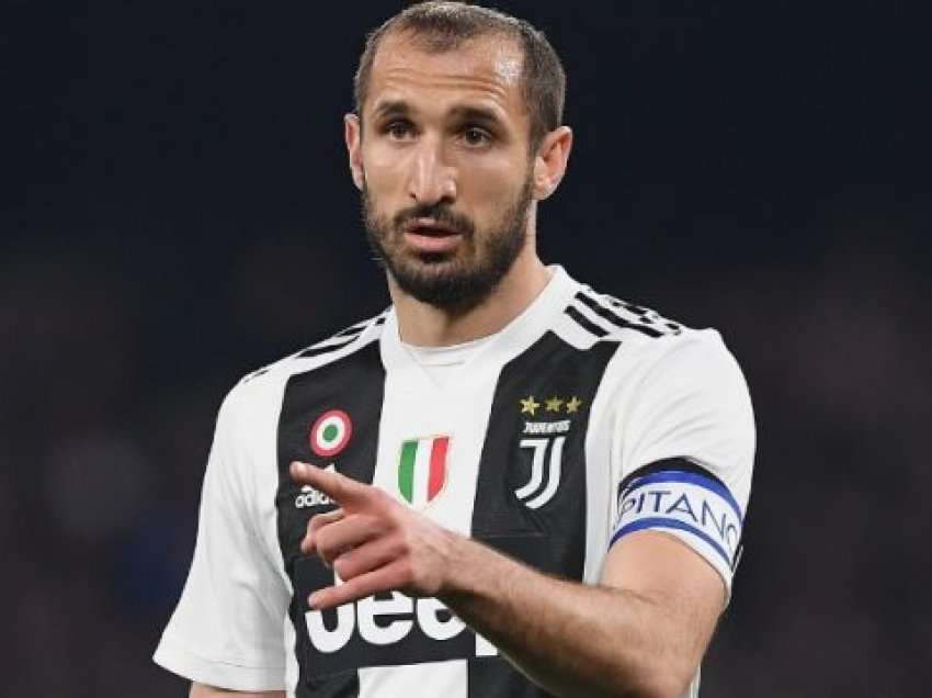 Juventusi gjen zëvendësuesin e Chiellinit