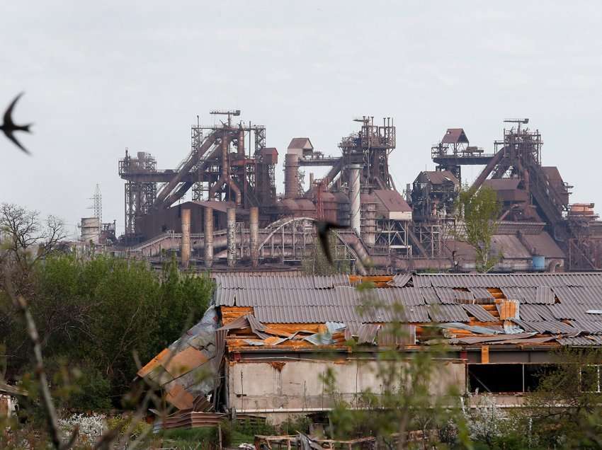 Fillojnë granatimet në fabrikën e çelikut Azovstal