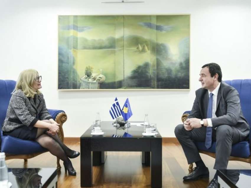Kurti takon shefen e Zyrës Ndërlidhëse greke, i kërkon njohjen e Kosovës nga Greqia