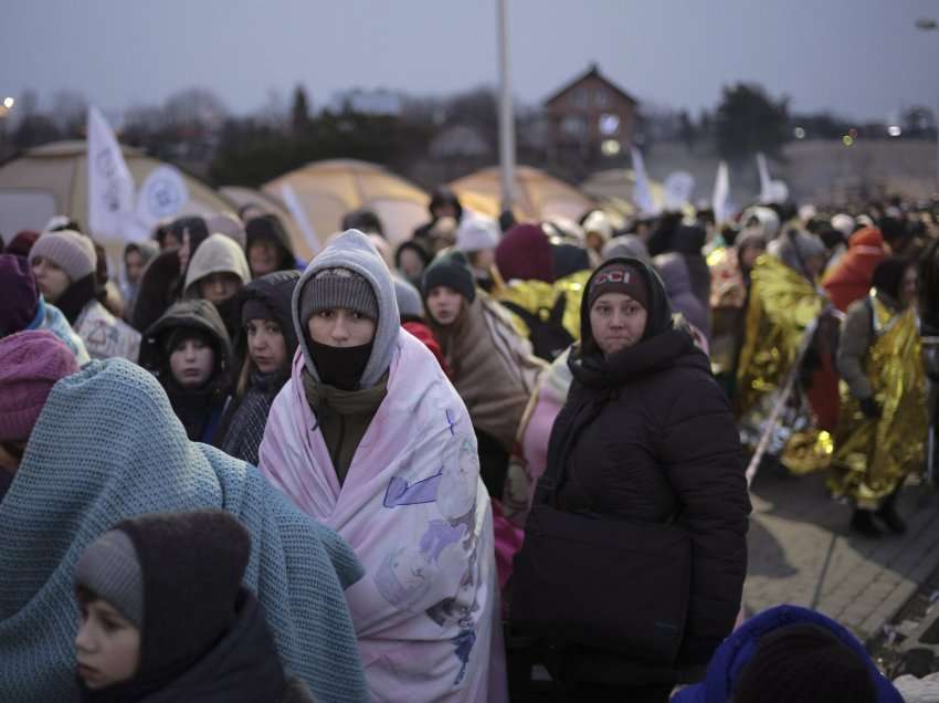Forcat ruse deportojnë pothuajse 40 mijë njerëz nga Mariupol në Rusi