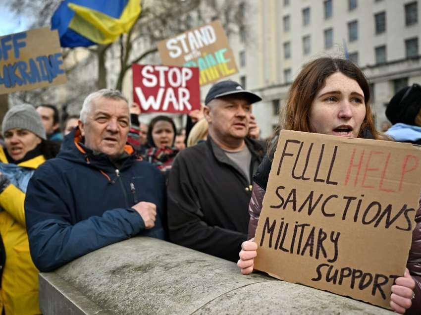 A do të ndikojnë sanksionet në përpjekjet luftarake të Rusisë?