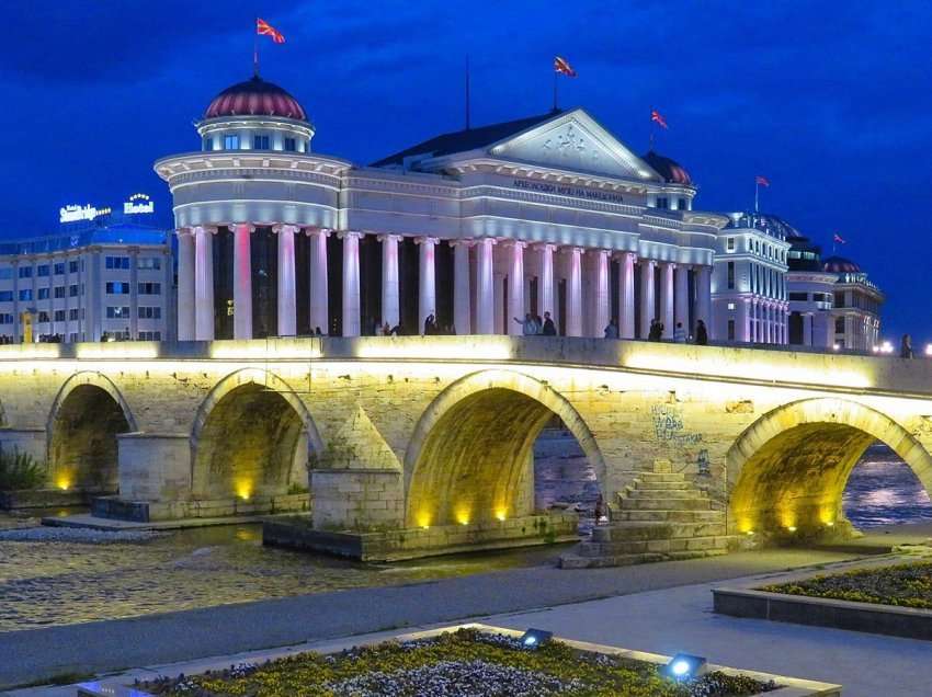 Shkupi mirëpret përfshirjen e SHBA-së në zgjidhjen e kontestit me Sofjen