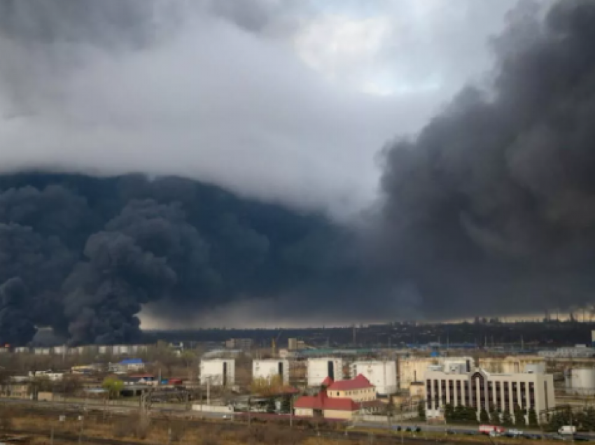 Ukrainë/ Odessa goditet me raketa