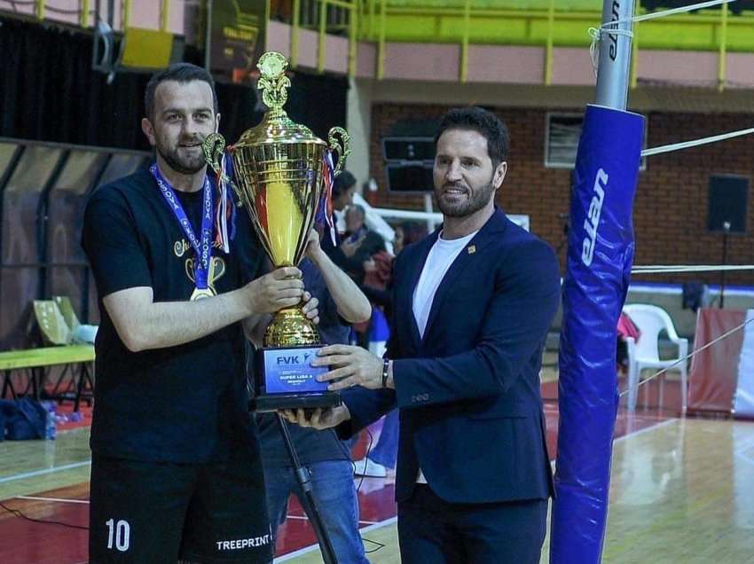 Peja ka fituar edhe ndeshjen e tretë finale të playoffit kundër Lubotenit për t'u shpallur kampione e Kosovës në volejboll për sezonin 2021/22, meshkujt
