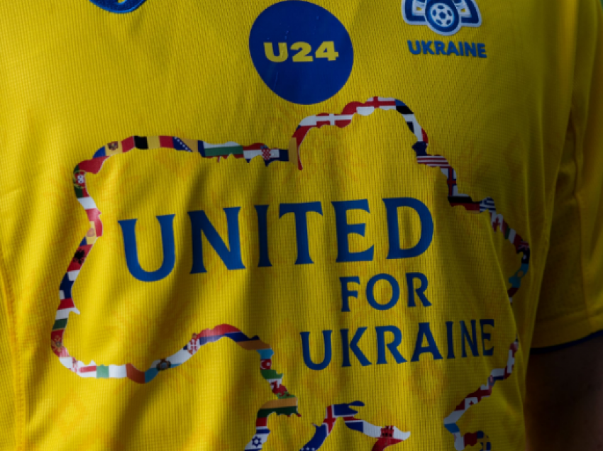 Ukraina vendos edhe flamurin e Kosovës