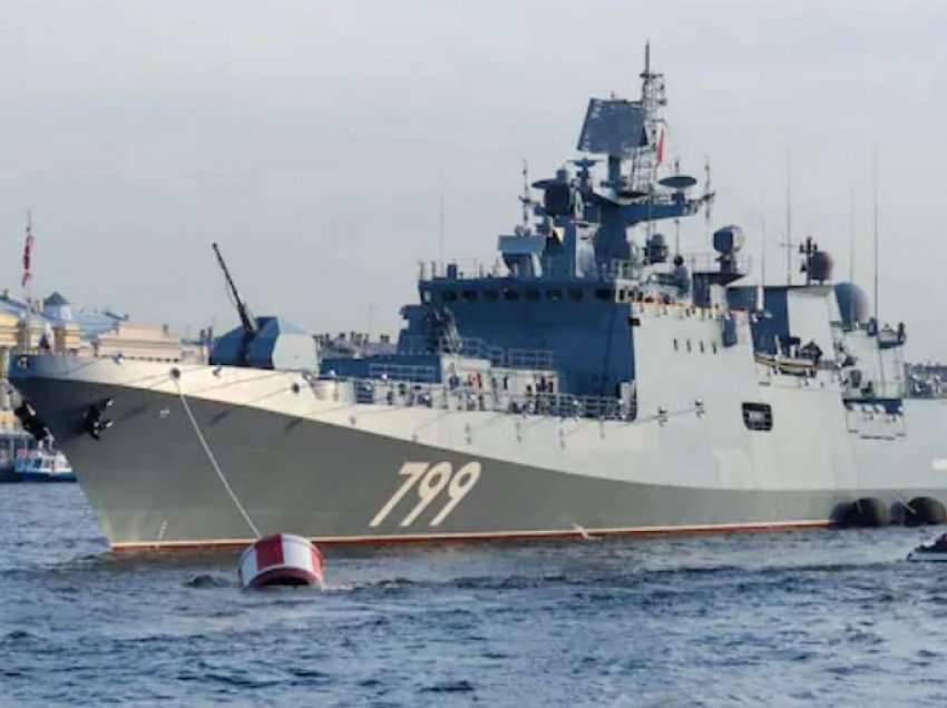 Rishfaqet “Admirali Makarov”/  Mega-anija luftarake ruse u pa në Detin e Zi