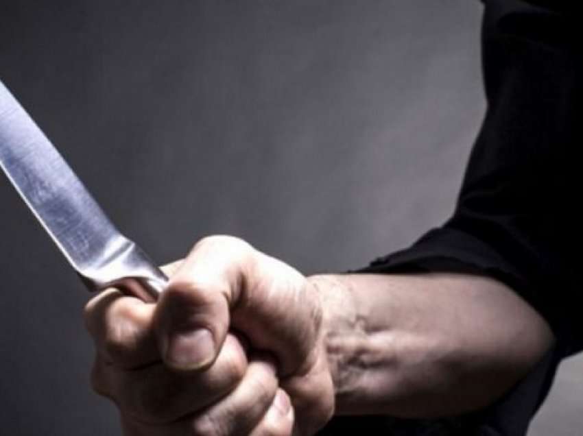 Plagoset rëndë me thikë një 55-vjeçar në Kavajë, kapet agresori