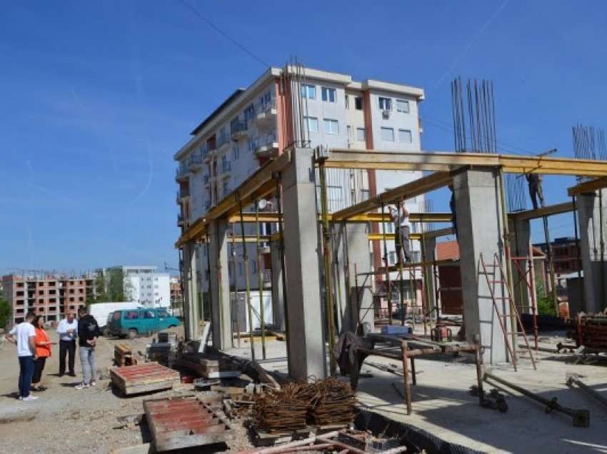 ​Gjobiten 4 investitorë të ndërtimeve të larta në Malishevë