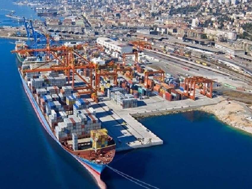 Kapet kokainë në një anije në portin e Durrësit