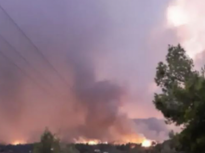 Rrufeja shkakton zjarr të madh në Greqi