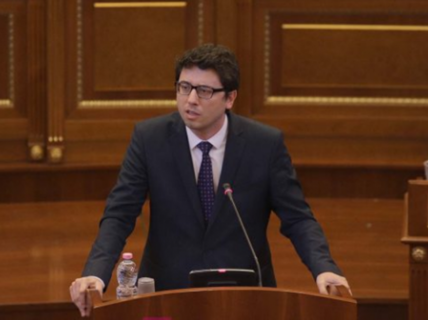 ​Ligji për pagën minimale dhe Trusti përplasin ministrin Murati dhe deputetët e PDK-së