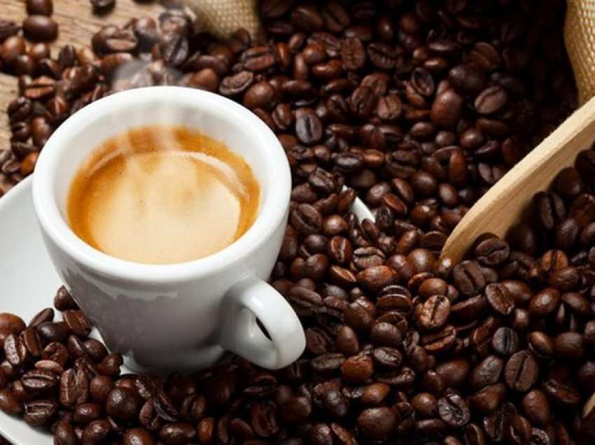 Lajm i mirë për kafedashësit: Jetoni më gjatë nëse pini disa kafe në ditë