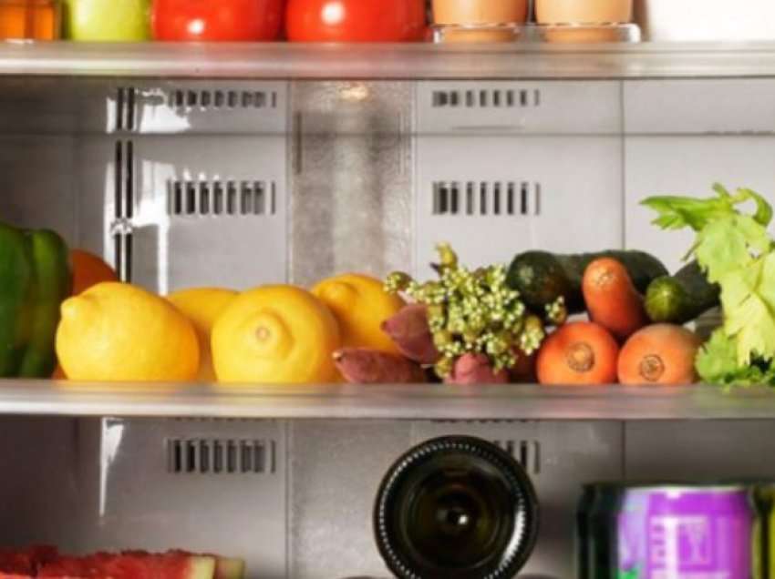 Ushqimet që ju i fusni në frigorifer, por bëni gabim!