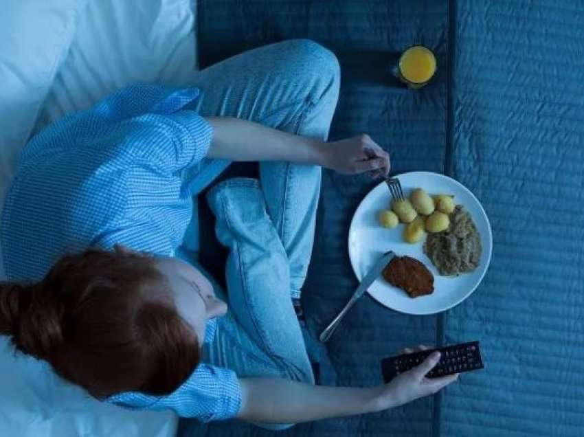 6 ushqime të pasdites që ndikojnë ndjeshëm në cilësinë e gjumit