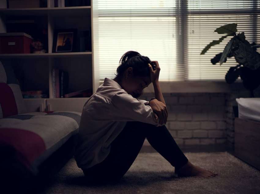 Këto janë 8 ndjesitë më të vështira që duhen përballuar, kur humbet njërin prind