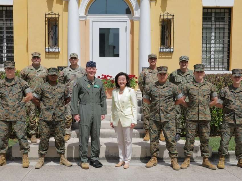 Komandanti i forcave të SHBA në Europë viziton Tiranën, takim me Yuri Kim dhe marinsat që…