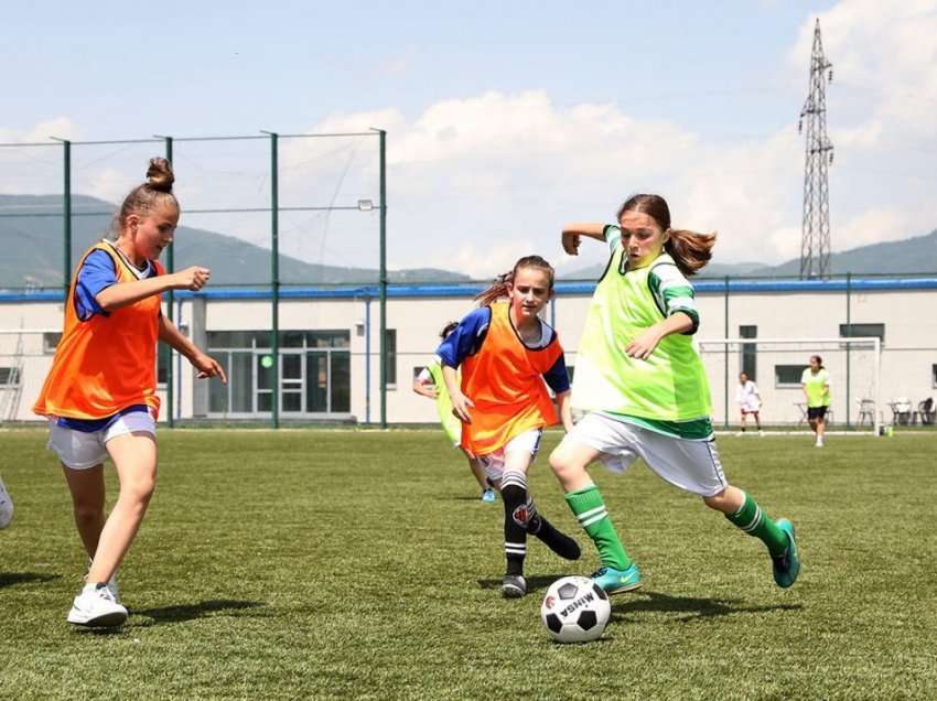 Nis projekti i ri i FFK-së “Girls just want to play football” 