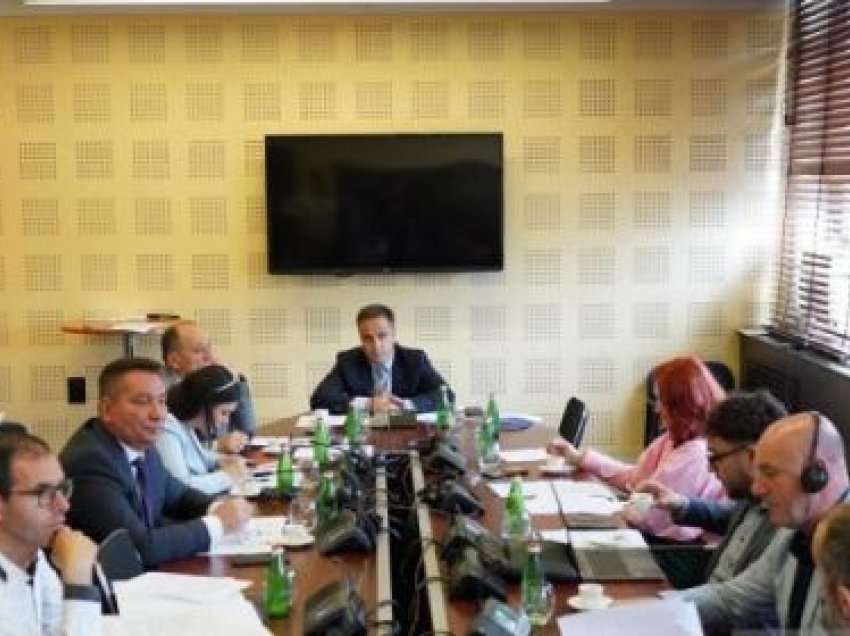 ​Komisioni hetimor për krizën energjetike pritet të intervistojë edhe krerët e partive politike
