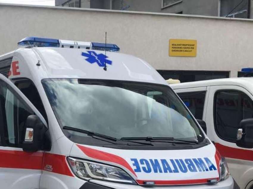 E rëndë: Një vajzë në Kaçanik tenton të bëjë vetëvrasje, dërgohet në spital