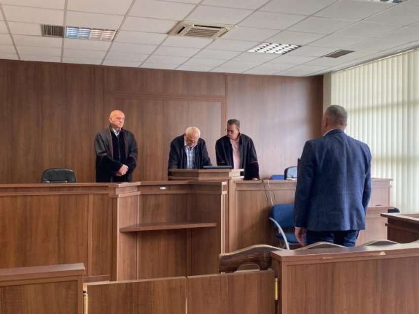Dënohet me burgim ish-shefi i prokurimit të Gjilanit, akuzohej për korrupsion