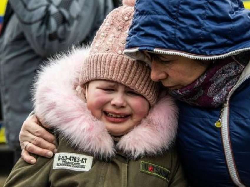 “A nuk është ky një version i rrëmbimit?”/ The Guardian: Putin nënshkruan dekretin, ja çfarë do të ndodhë me fëmijët ukrainas