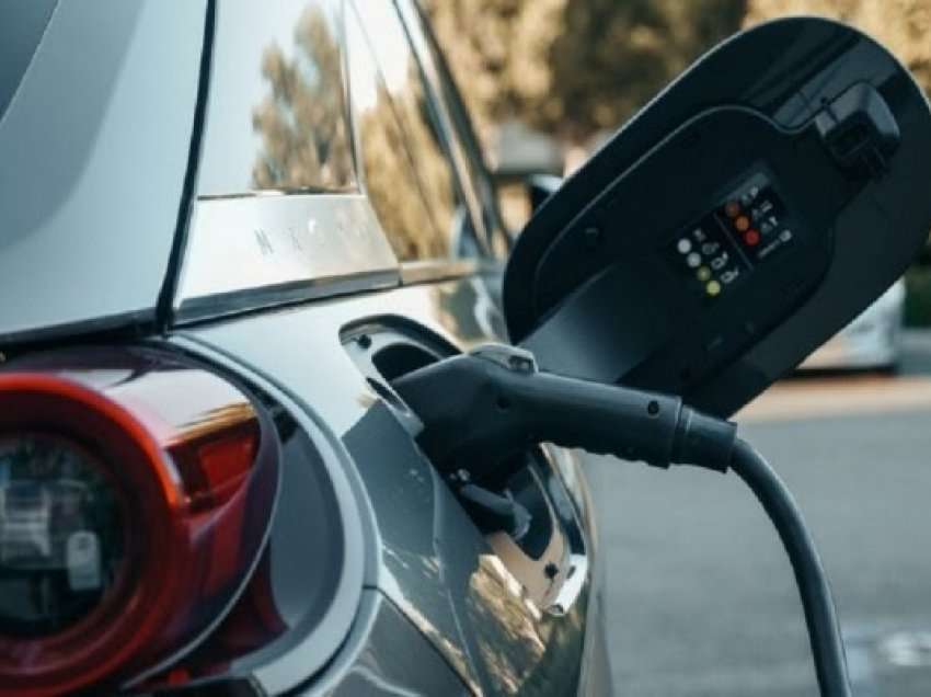 ​Çmimi i gazit të makinave në këtë shtet evropian është gati tri euro