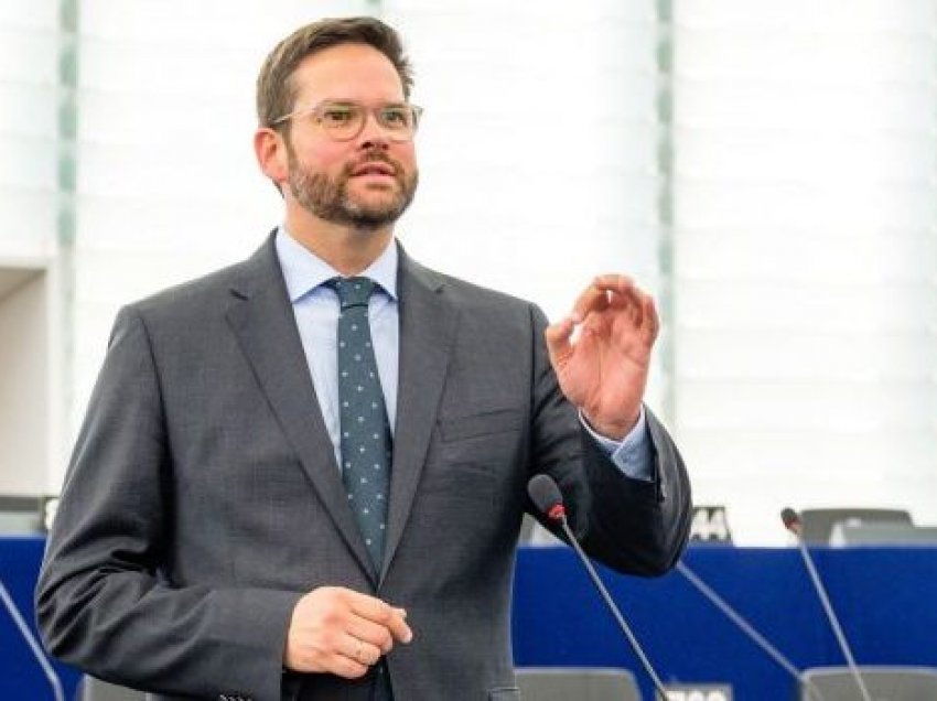 Eurodeputeti austriak: Është koha për një marrëveshje që hap rrugën e pajtimit mes Kosovës dhe Serbisë