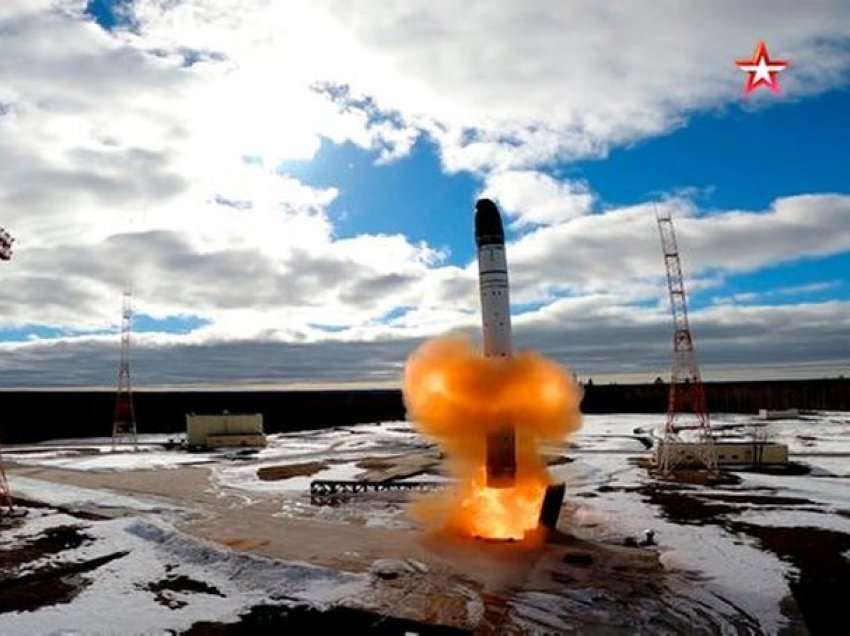 Lëshimi i raketës Satan-2, Kremlini i kthehet premtimit të vjetër dhe lëshon paralajmërimin e fortë