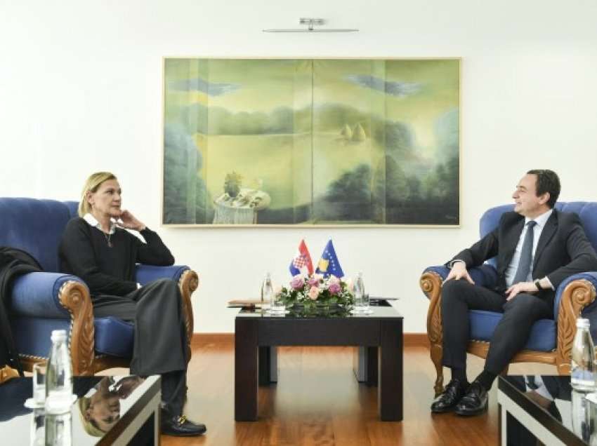​Kurti takon emisarët, Sarrazin dhe Frangeš: Republika e Kosovës e ka dëshmuar gatishmërinë dhe konstruktivitetin e saj në dialog