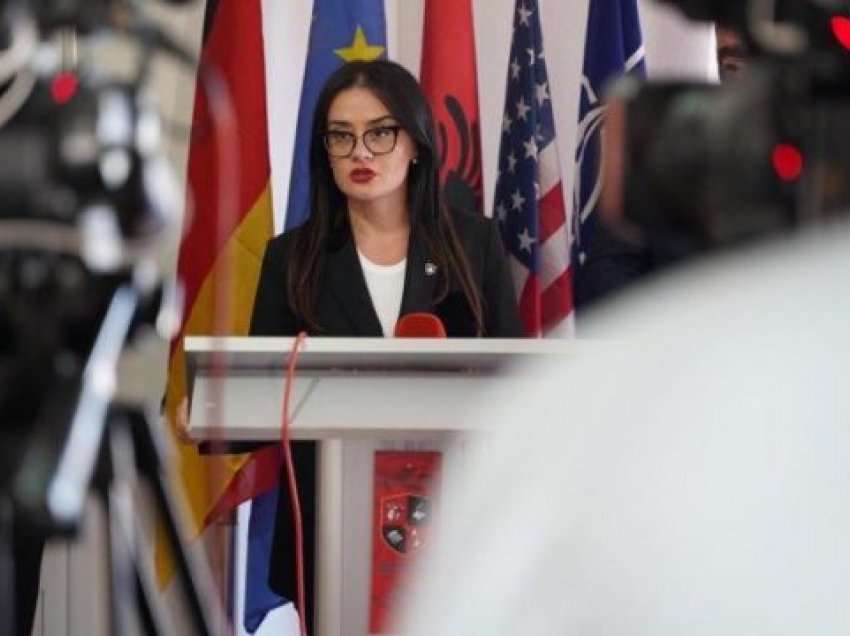Ish-kryediplomatja: Si mund të ketë njohje defakto nga Serbia pa largimin e Kosovës nga Kushtetuta e saj