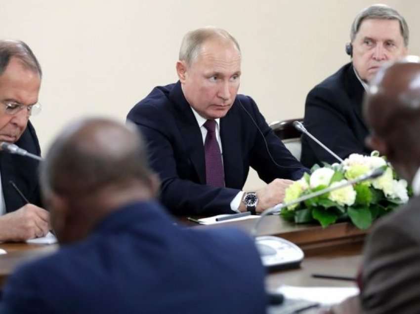  “Ka fshehur miliarda paund në…”, media britanike: Putin po përgatit skenarin e largimit nga Rusia