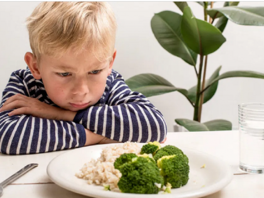 Lërini fëmijët të hanë çfarë dëshirojnë ata, studimi i fundit do t’ju surprizojë