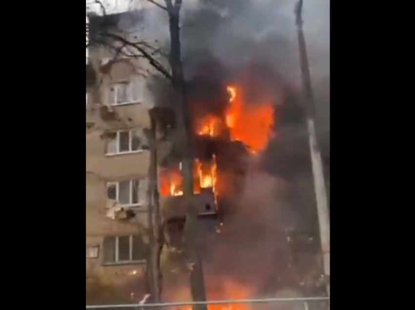 Pamje nga shpërthimi i raketave ruse në Kiev