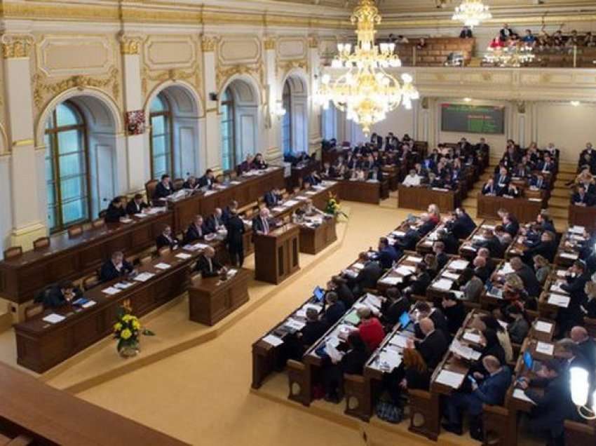 Parlamenti çek merr vendimin, i jep goditjen drastike Rusisë