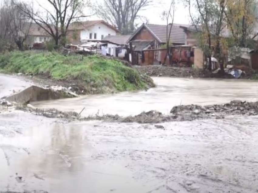 Vetëm një familje evakuohet pas vërshimeve në Gjakovë, flasin nga komuna