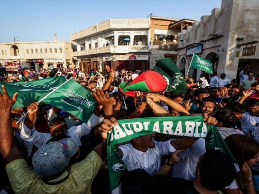 Mbreti i Arabisë Saudite e shpall festë publike fitoren ndaj Argjentinës