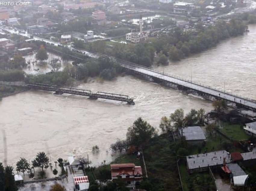 Situata në Shkodër, bashkia bën bilancin: Sipërfaqja totale e përmbytur 1435 Ha, 16 familje janë evakuuar