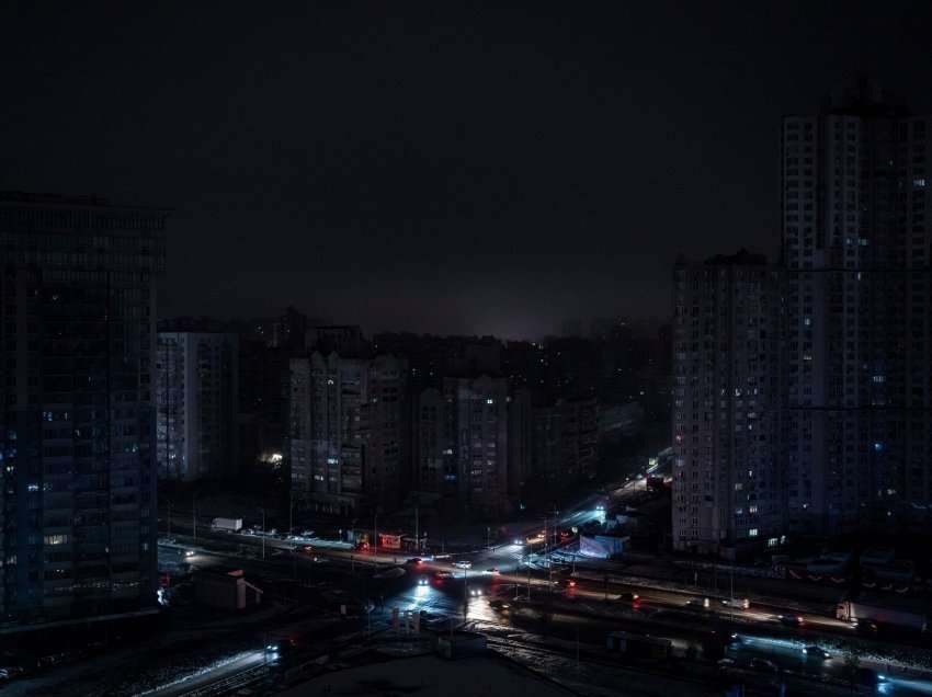 7 nga 10 shtëpi në Kiev pa energji elektrike