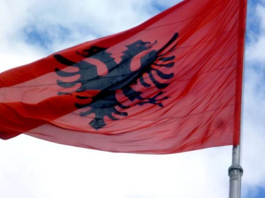 ASK: Në 10 vjetët e fundit, në Kosovë janë 104 persona që janë pagëzuar me emrin Flamur