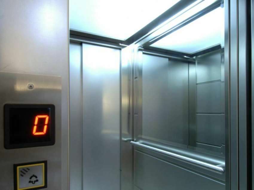 Ngjarje e rëndë në Pejë, vdes një 54-vjeçar nga një incident në ashensor