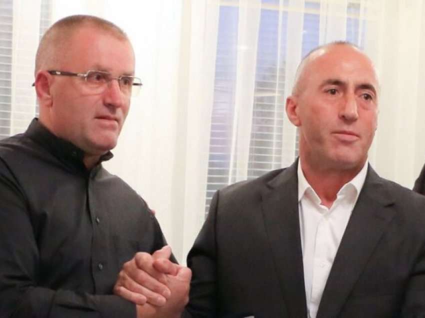 Reagon Haradinaj pas vdekjes tragjike të ish-komandantit të UÇK-së në ashensor