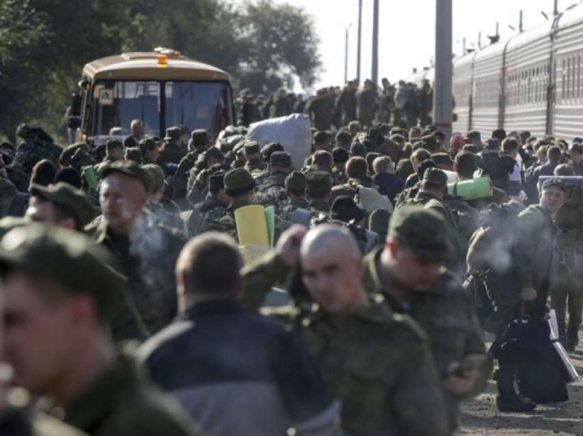 Mbi 200 mijë ushtarë mobilizohen brenda dy javësh në Rusi