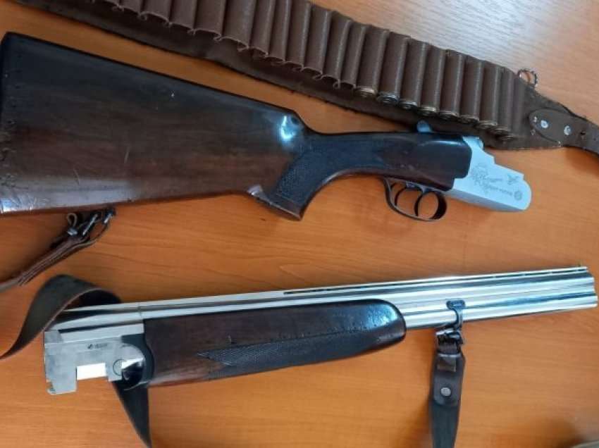 Ndalohet një 49 vjeçar në Skenderaj – policia i konfiskon pushkën e gjuetisë dhe 12 fishekë