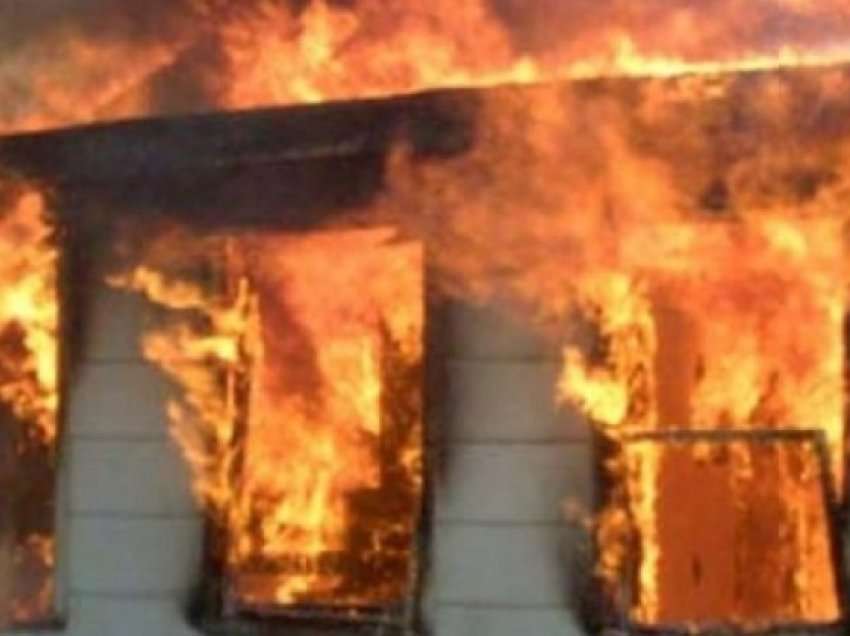 ​Bie zjarr në një lokal në Vlorë