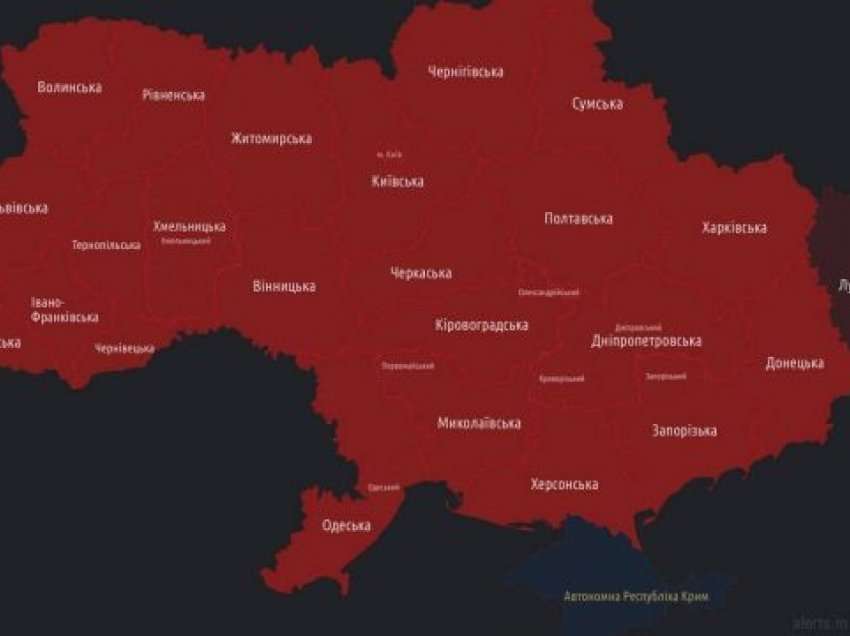 Sirenat e sulmit ajror dëgjohen në gjithë Ukrainën