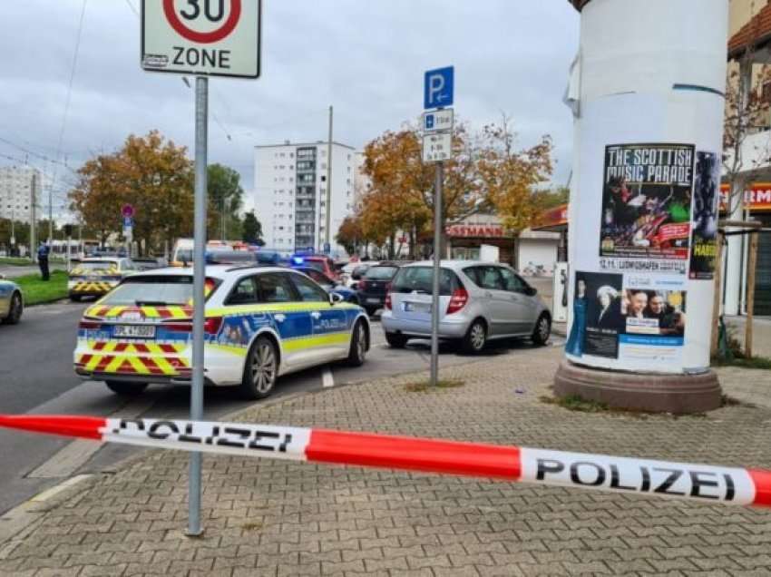 Dy të vdekur dhe një i plagosur rëndë pas një sulmi me thikë në Ludwigshafen të Gjermanisë