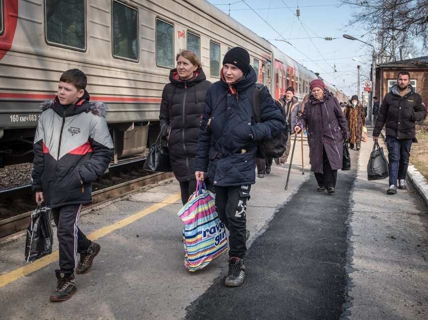Deri në 60,000 njerëz do të evakuohen nga Khersoni për gjashtë ditë