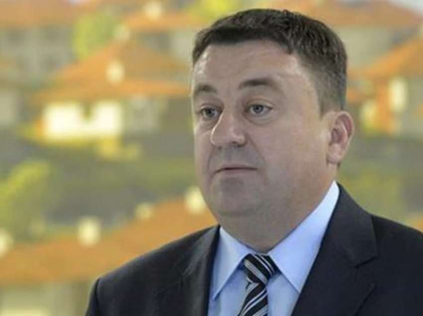 Ish-ministri Ivan Todosijeviq dënohet me 1 vit burgim për nxitje të urrejtjes