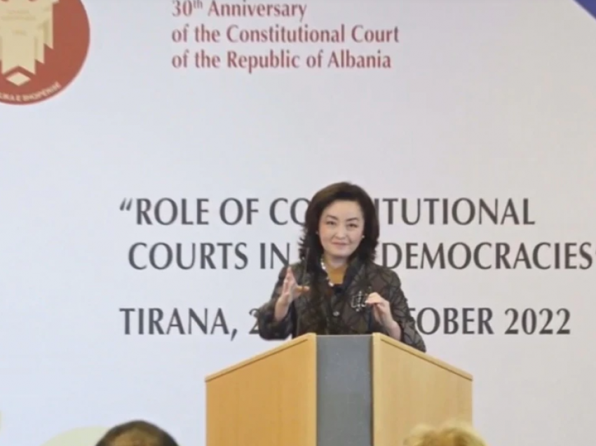 Ambasadorja Kim: Ende përpjekje për të penguar Reformën në Drejtësi