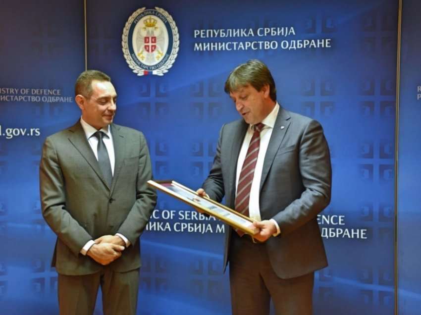 Rrotacioni Vulin-Gashiq do të thotë kapje totale e Serbisë nga agjenturat ruse – rritet rreziku për rajonin